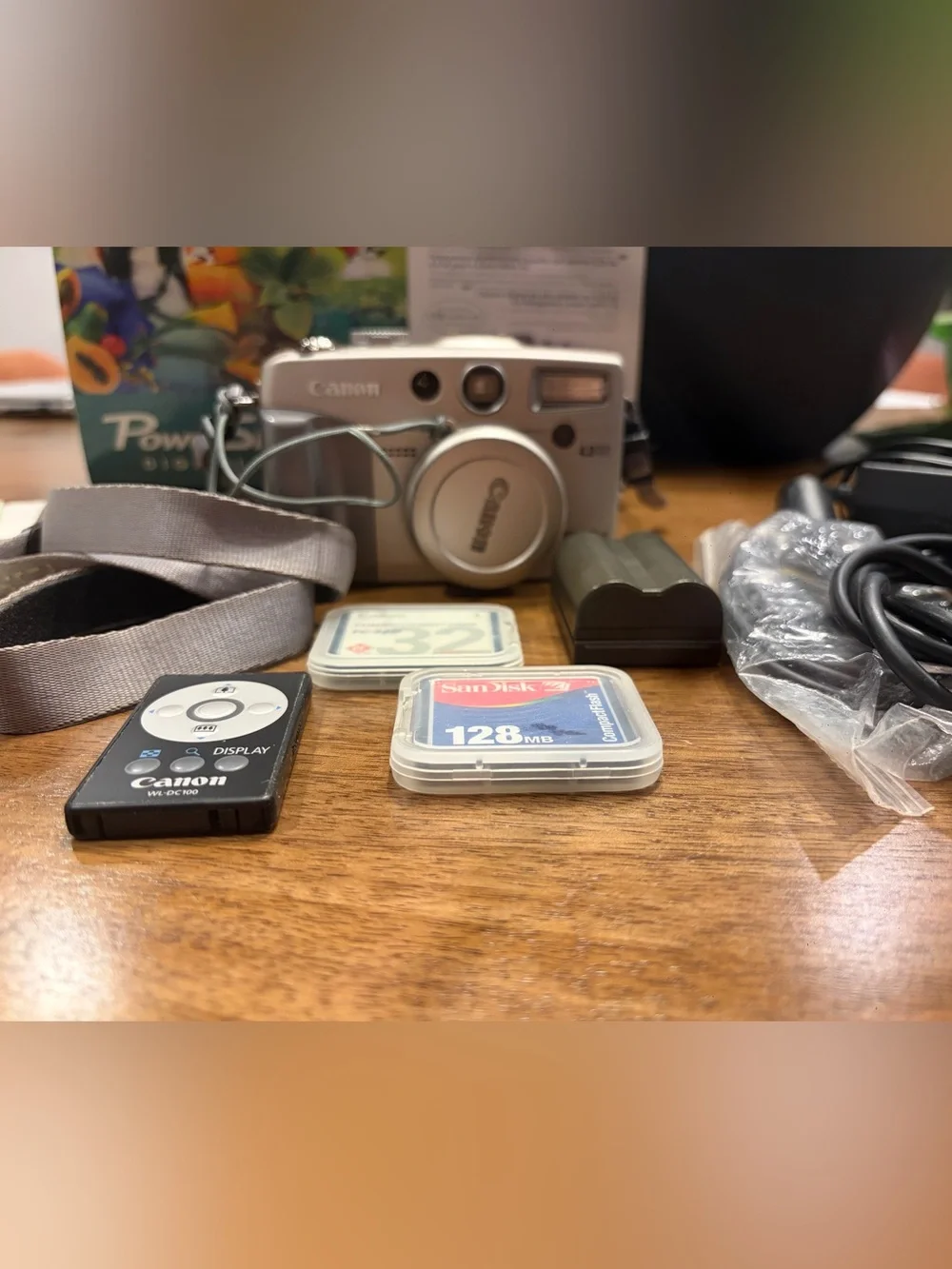 Canon Powershot G2 4MP Digital Camera,+Charger +Batt.+Memo.Card+USB Cable+Remote